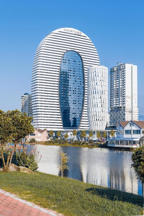 Your Sunshine Apartments Batumi Bagian luar foto