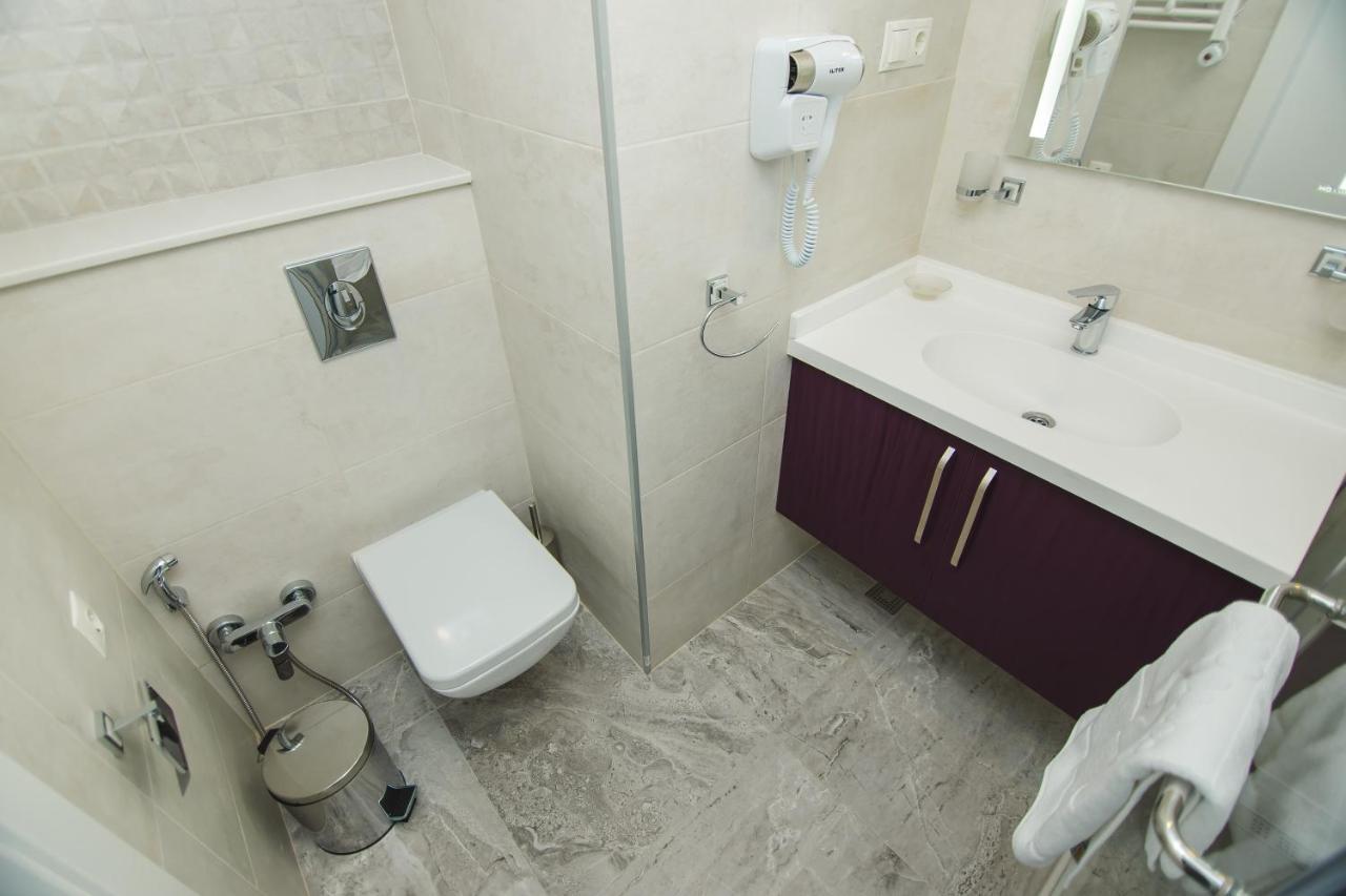 Your Sunshine Apartments Batumi Bagian luar foto