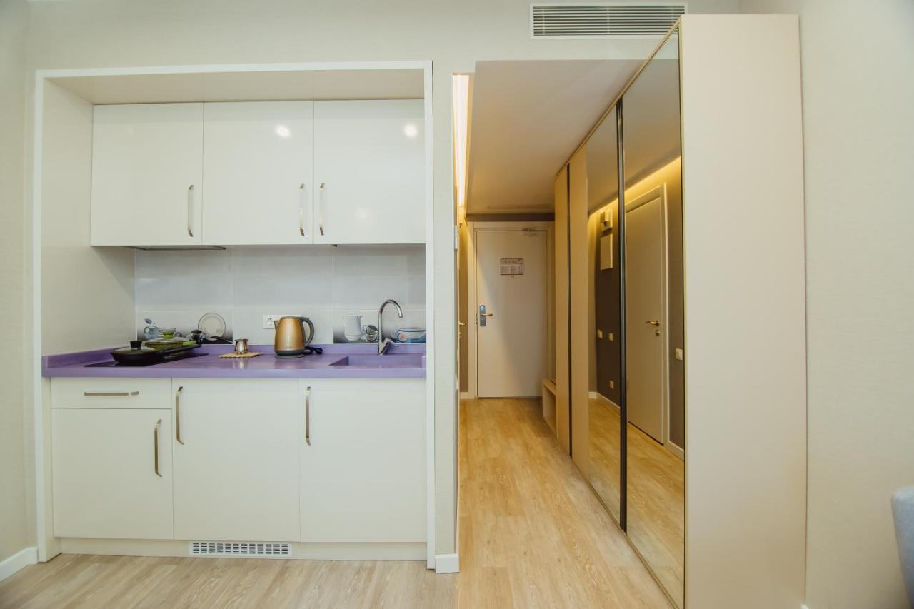 Your Sunshine Apartments Batumi Bagian luar foto