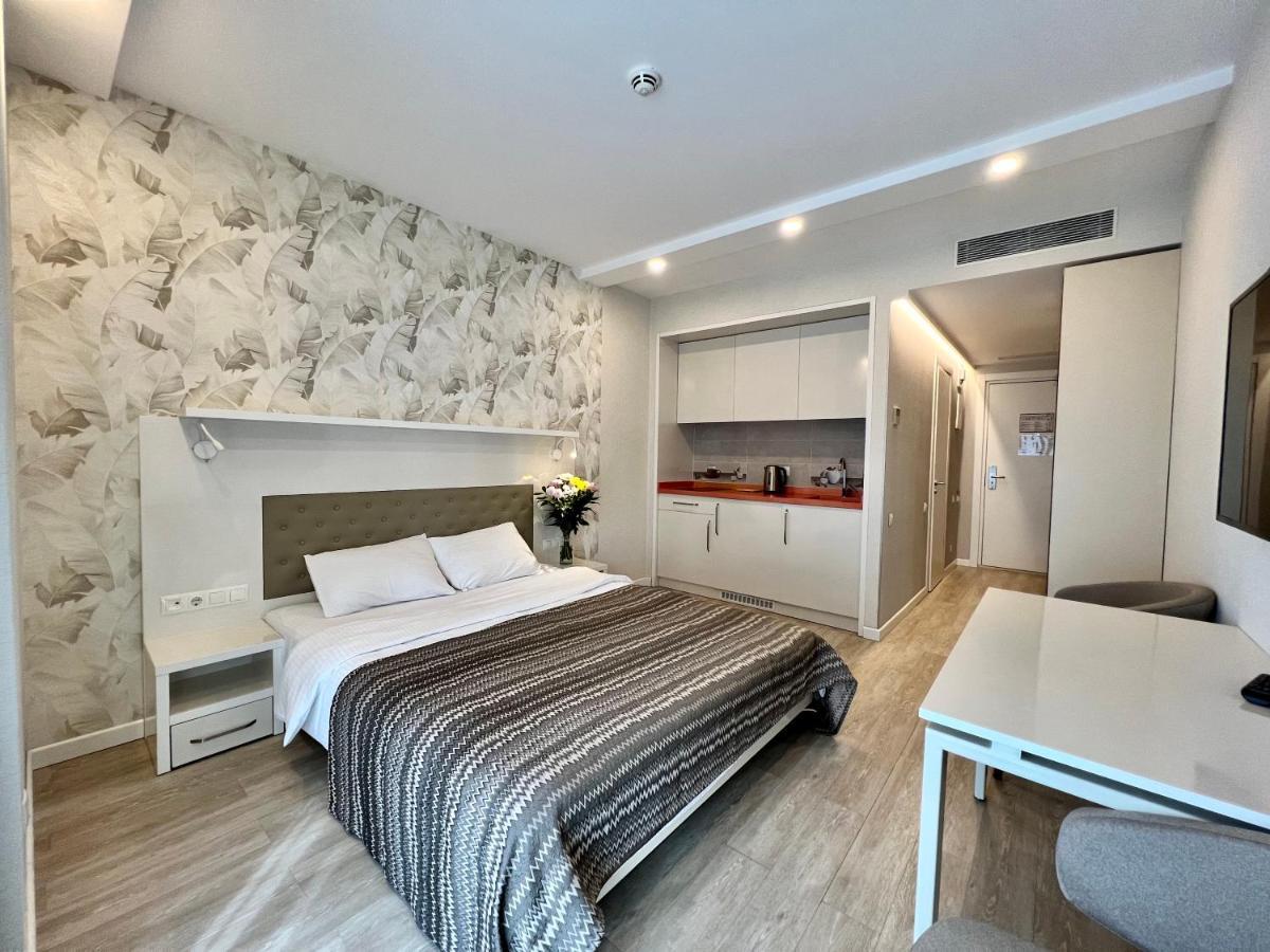 Your Sunshine Apartments Batumi Bagian luar foto