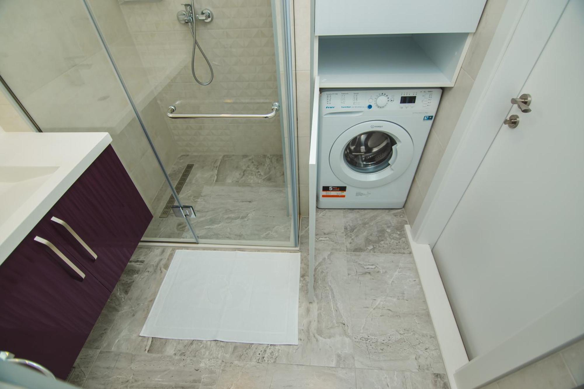 Your Sunshine Apartments Batumi Bagian luar foto